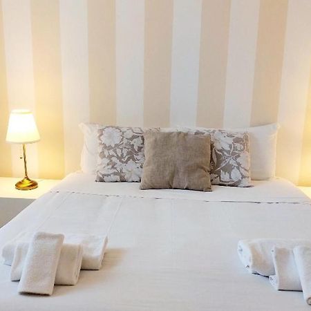 Bbhome Stylish Gold Apartment Near Trastevere Station ローマ エクステリア 写真