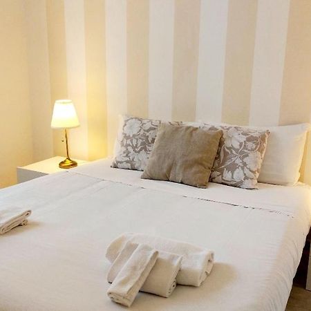 Bbhome Stylish Gold Apartment Near Trastevere Station ローマ エクステリア 写真