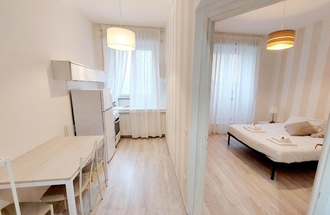 Bbhome Stylish Gold Apartment Near Trastevere Station ローマ エクステリア 写真